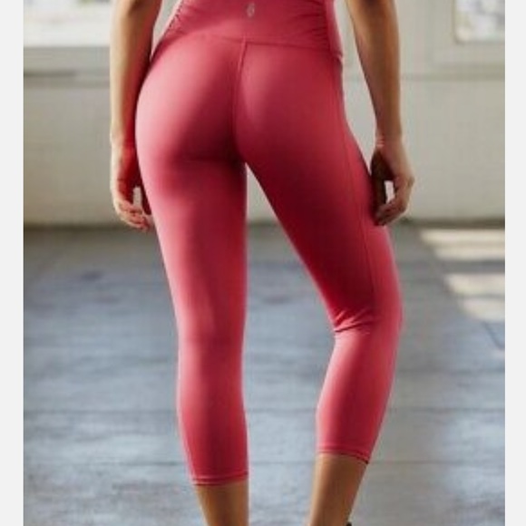 FREE PEOPLE Movement ‘Breathe Easy’ — Legging, Size S, Raspberry - Picture 5 of 7